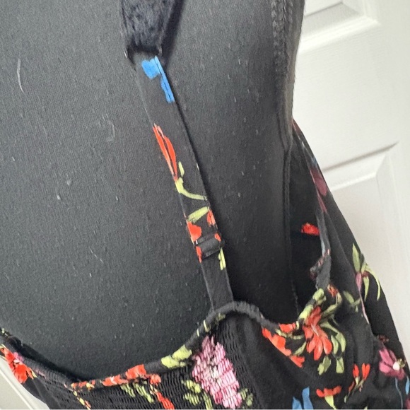 Torrid Tank - Picture 2 of 7